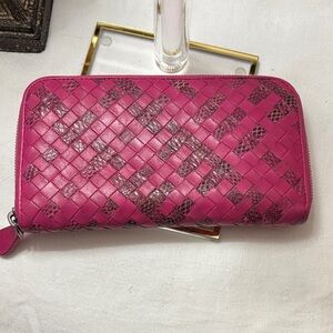 Bottega Veneta Intrecciato zip-around long wallet
